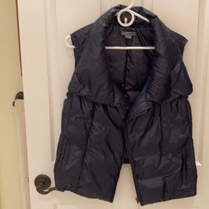 Vince Puffer Vest in Navy - small